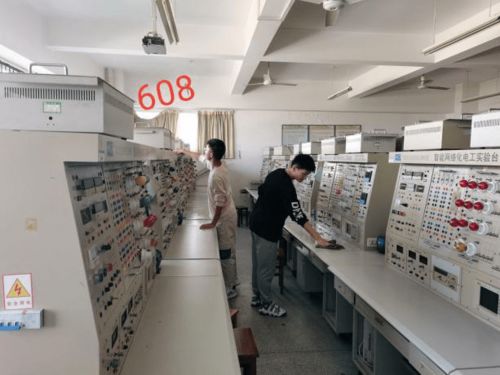 勞動育新芽，科教筑夢想——2020年11月2日科教樓勞動教育小記